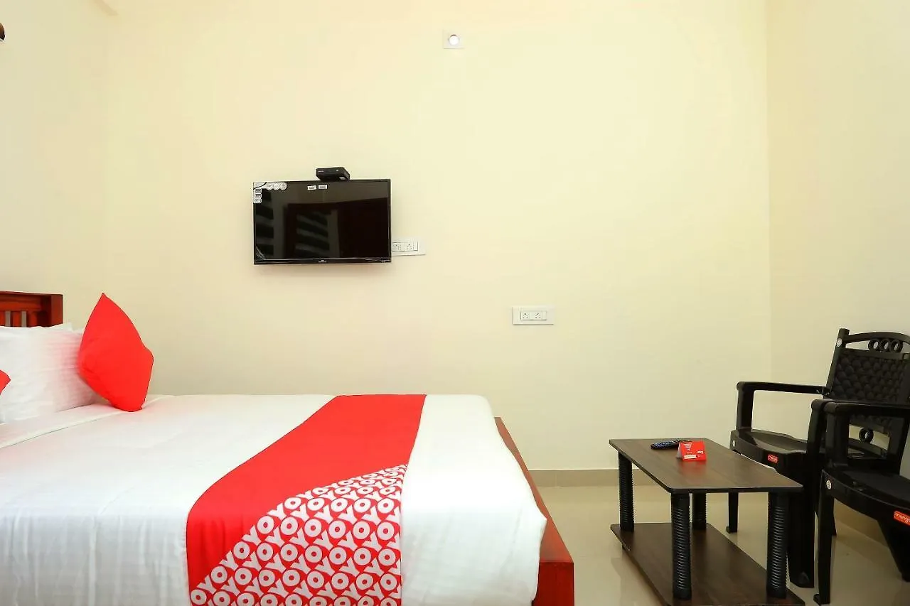 Oyo 37302 White Cort Hotel Kochi