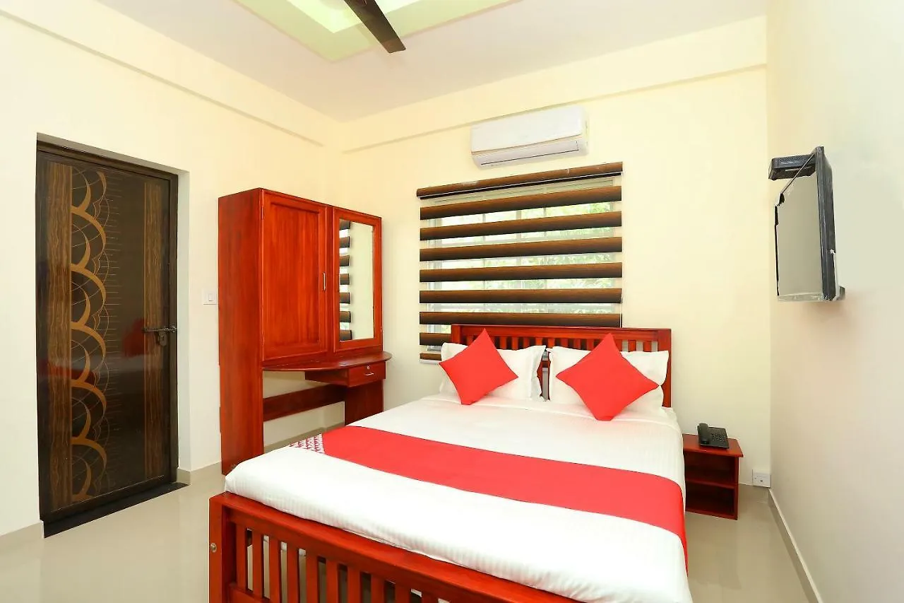 ***  Oyo 37302 White Cort Hotel Kochi India