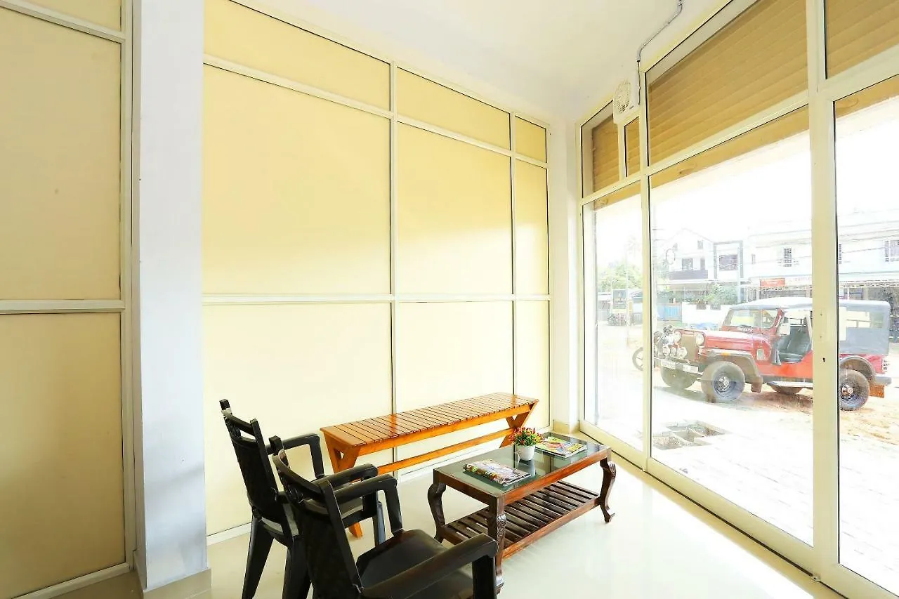 Oyo 37302 White Cort Hotel Kochi 3*,