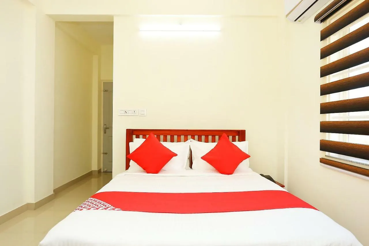 Oyo 37302 White Cort Hotel Kochi
